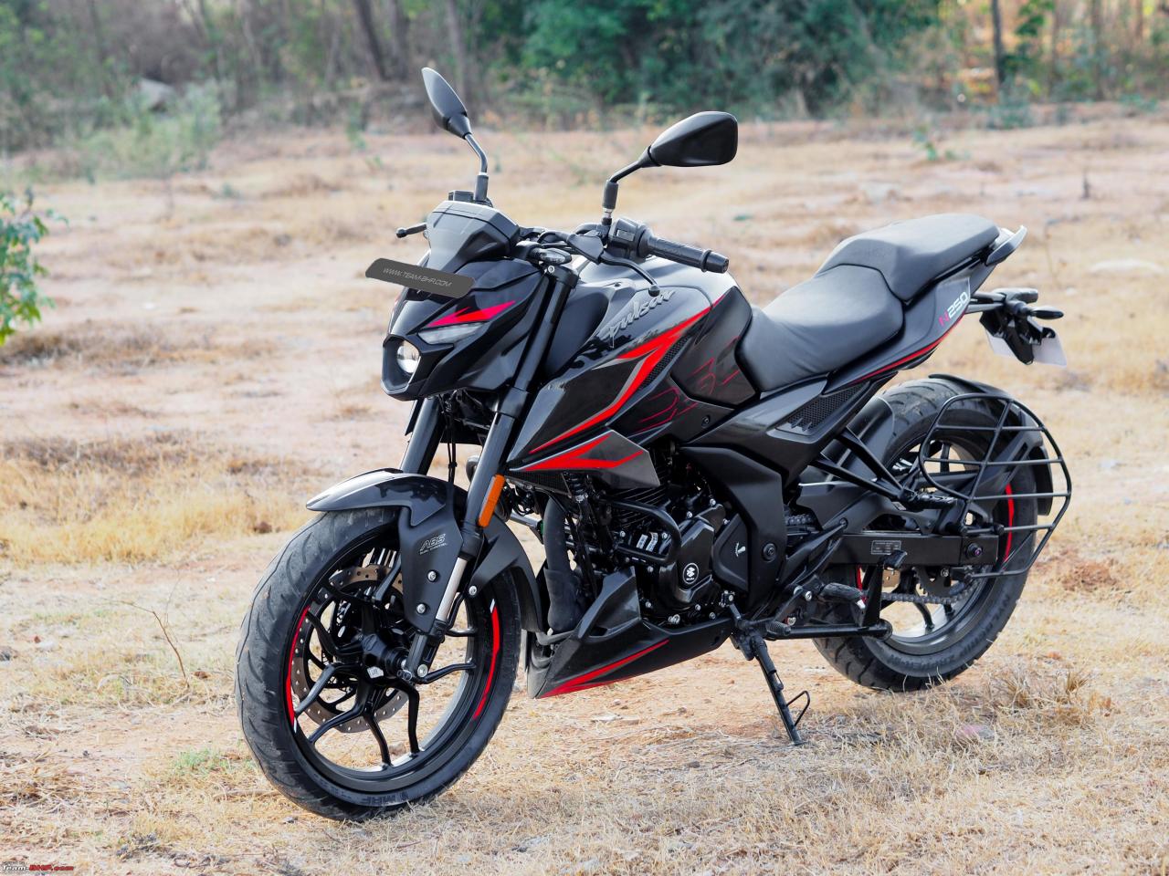 Bajaj Pulsar N250